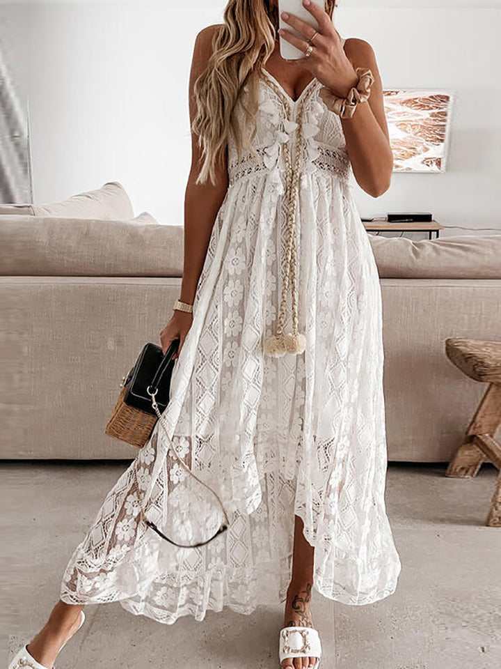 Witte losvallende dames zomerse maxi jurk in elegante boho stijl, perfect voor vakantie.