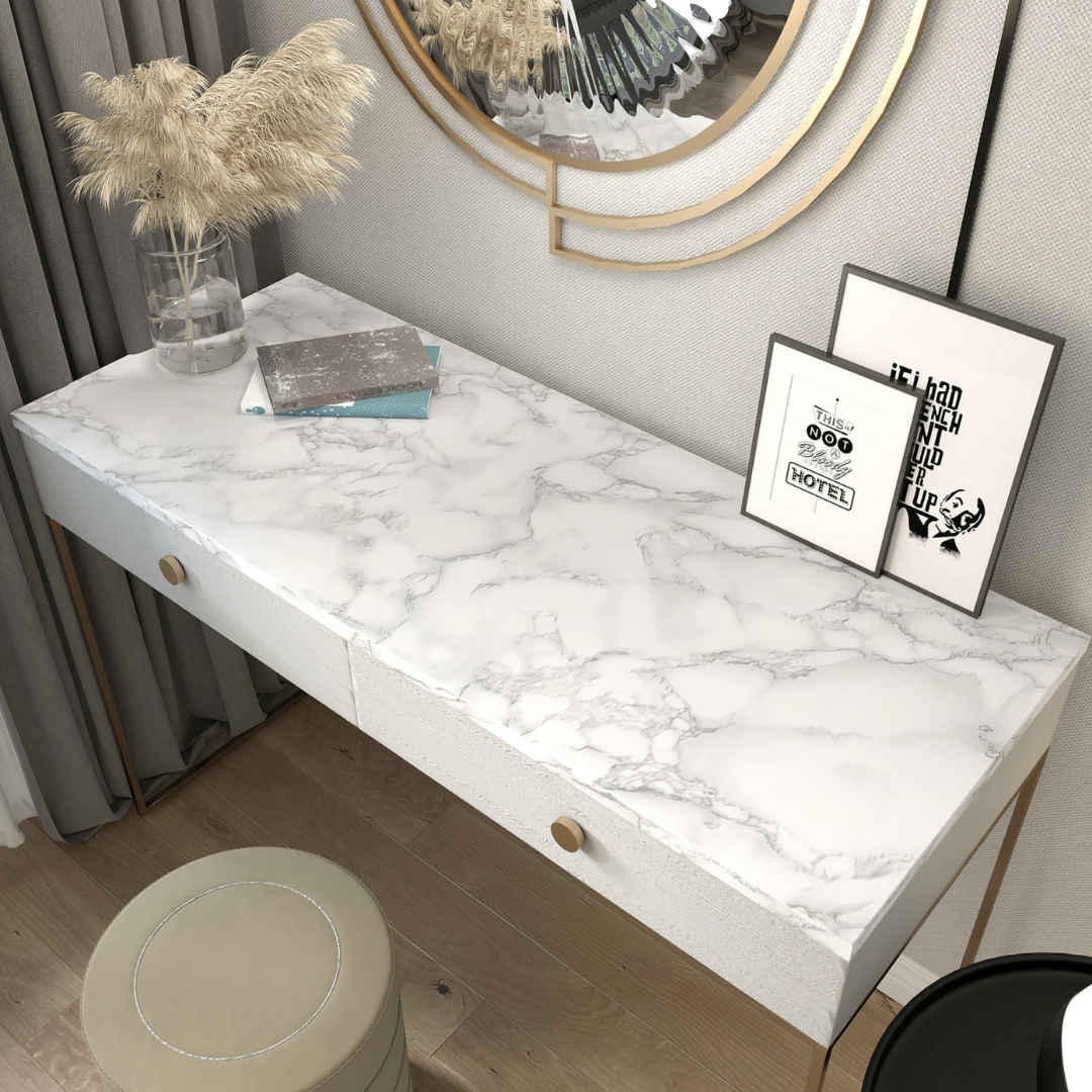 Luxe marmerfolie voor DIY interieurdecoratie. Zelfklevend, oliebestendig, makkelijk aan te brengen op meubels.