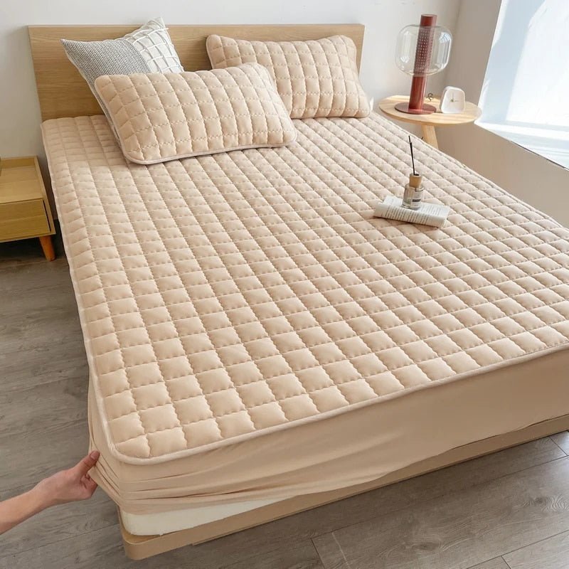 Matrashoes op bed, zorgt voor hygiënische bescherming en verhoogt het slaapcomfort in elke slaapkamer.