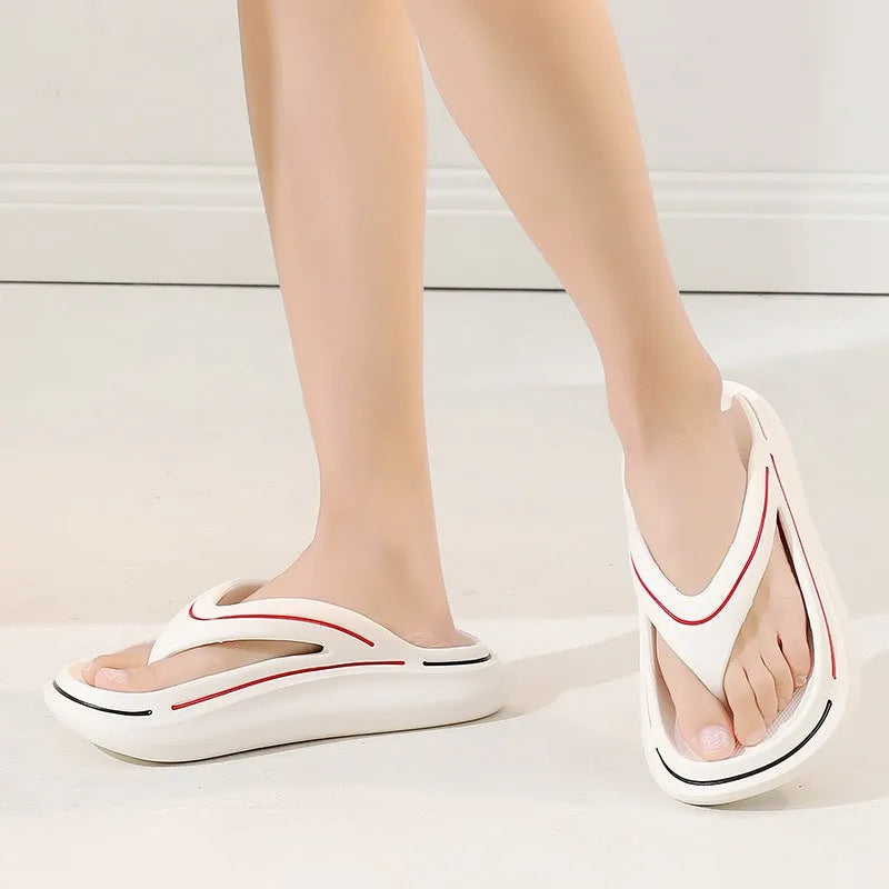 Witte ultralichte unisex zomerslippers van Jureo met memory-foam voor ultiem comfort, ideaal voor strand & zwembad.