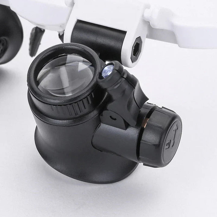 Comfortabele witte vergrootglas bril met LED-verlichting. Ideaal voor leeswerk, juweliers en precisie hobby taken.