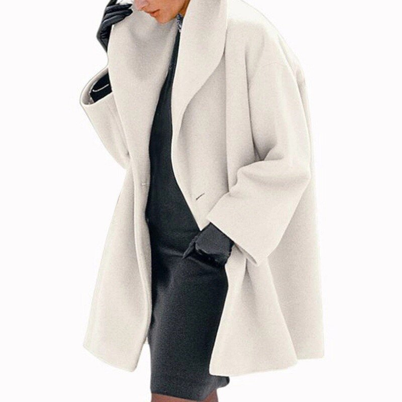 Elegante wollen dames winterjas Mila, warm en comfortabel met een chique brede kraag.