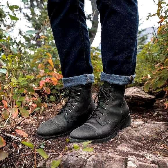 Stijlvolle klassieke heren veterboots in cognac leer voor een comfortabele casual look