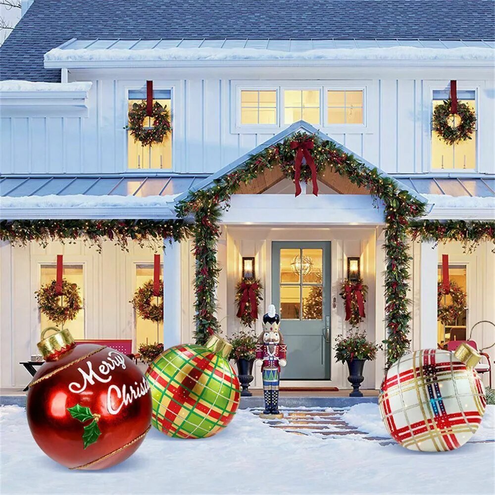 XXL kerstballen voor indrukwekkende binnendecoratie, feestelijk en onbreekbaar.