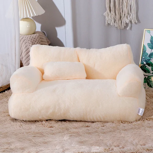 Knusse kattenmand in roze, perfect voor kittens en volwassen katten. Zacht, wasbaar dieraccessoire.