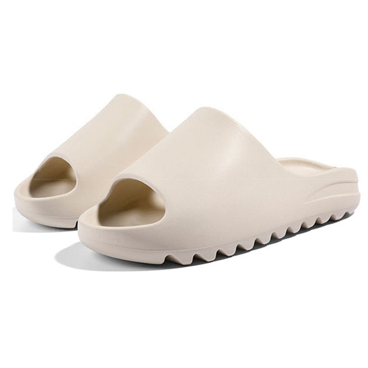 Wolkenzachte dames slippers, bieden schokabsorberend comfort en ontspanning na een lange dag. Flexibel design.