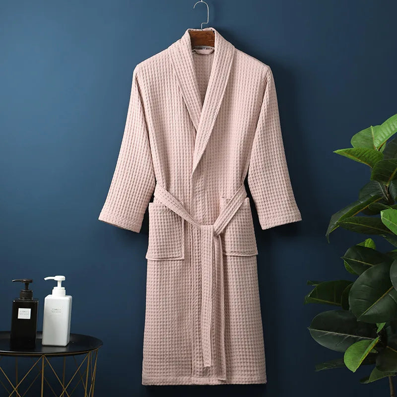 Comfortabele en ademende katoenen ochtendjas voor dames, ideaal voor wellness momenten.
