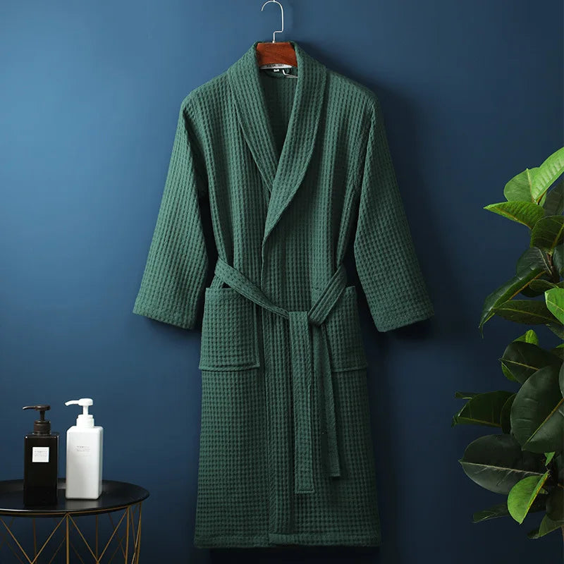 Luxe dames badjas van zacht ademend katoen; perfect voor comfort en ontspanning thuis.