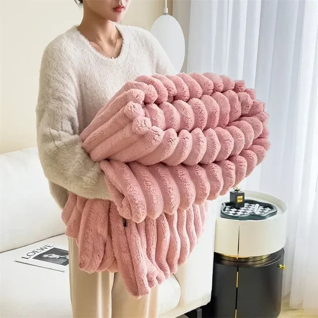 Comfortabele Maxi deken van koraalfleece, heerlijk zacht en warm voor de slaapkamer.