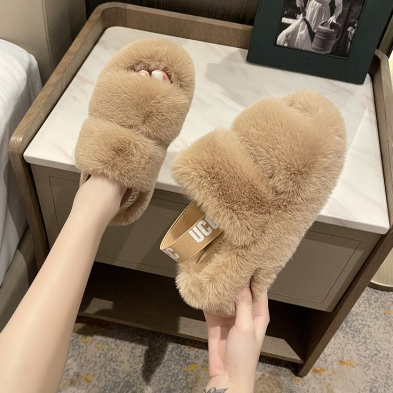 Zachte pluizige dames slippers voor optimaal comfort thuis; warme en comfortabele huisschoenen voor vrouwen.