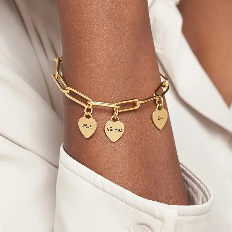 Roségouden damesarmband met gegraveerde hartjes, mooi Moederdag geschenk.