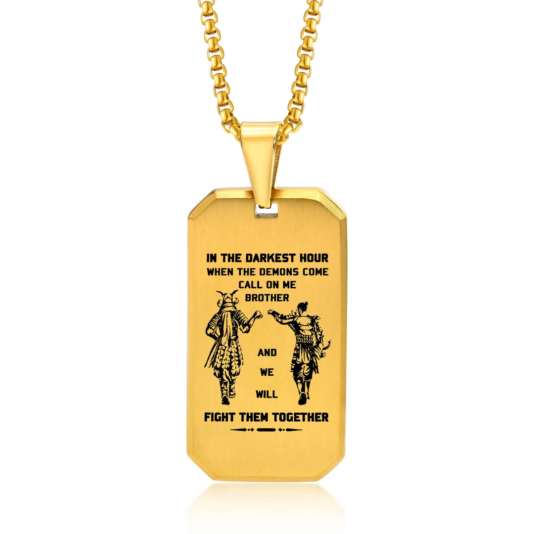 Stijlvolle gepersonaliseerde dog tag ketting, een tijdloos accessoire en herensieraad, perfect geschenk.