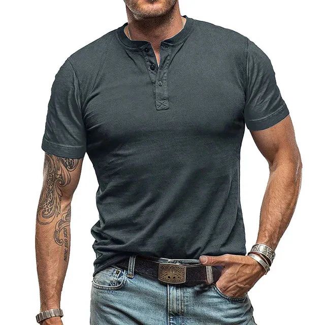 Comfortabel heren zomer T-shirt met henley kraag, perfect voor ontspannen vrijetijd.