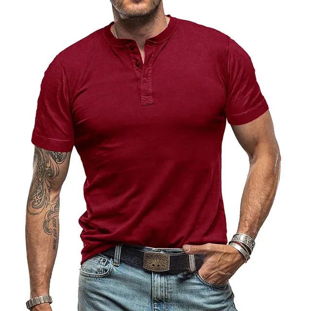 Hoogwaardig heren henley T-shirt, comfortabel en modieus voor de lente en zomer.