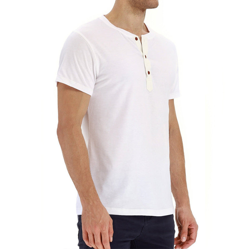 Casual heren zomer t-shirt met drieknoopsluiting, perfect voor een relaxte en modieuze look.