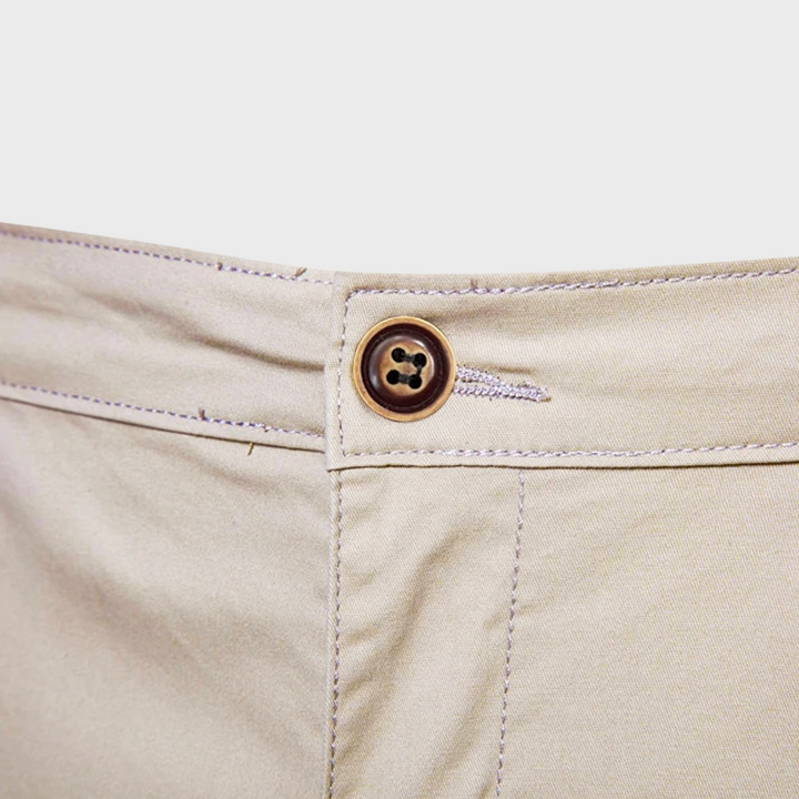 Luca model casual shorts voor heren, een veelzijdige en trendy keuze voor de zomergarderobe.