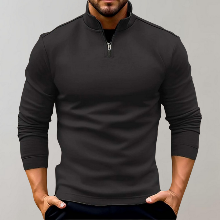 Wit heren poloshirt met ritskraag, comfortabel en modieus voor casual of sportieve momenten in de lente/herfst.
