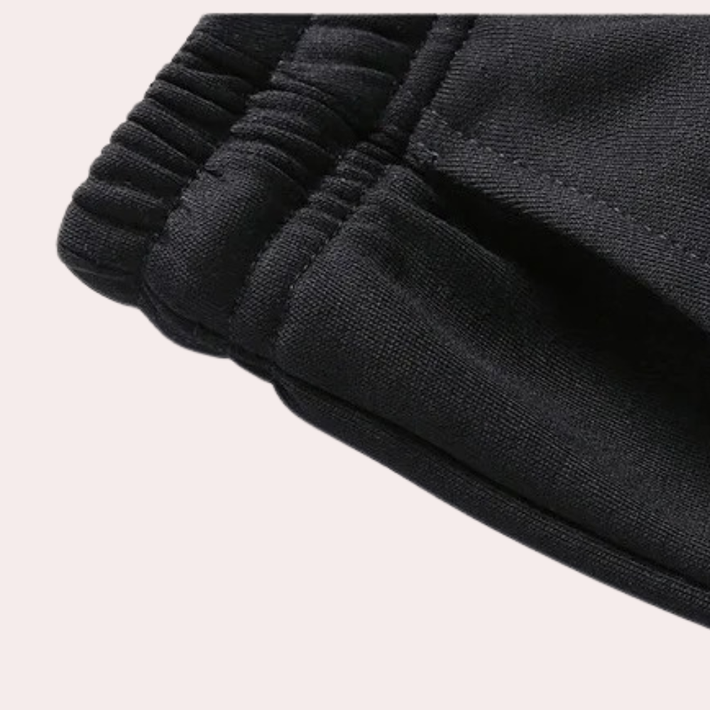 Zacht Owen heren trainingspak van polyester, biedt ultiem comfort en een moderne stijl. Perfect voor vrije tijd.