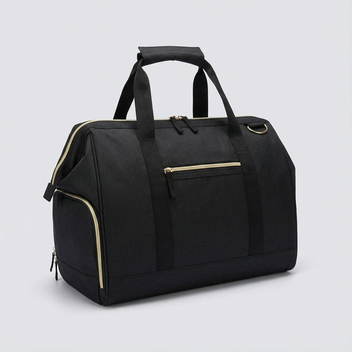 Compacte Voyagia 33L waterbestendige weekendtas/sporttas in zwart, perfect voor georganiseerde reizen.