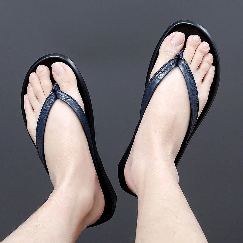Elegante 'Dario' zomerschoenen van leer, met antislipfunctie voor veilige en stijlvolle stappen.