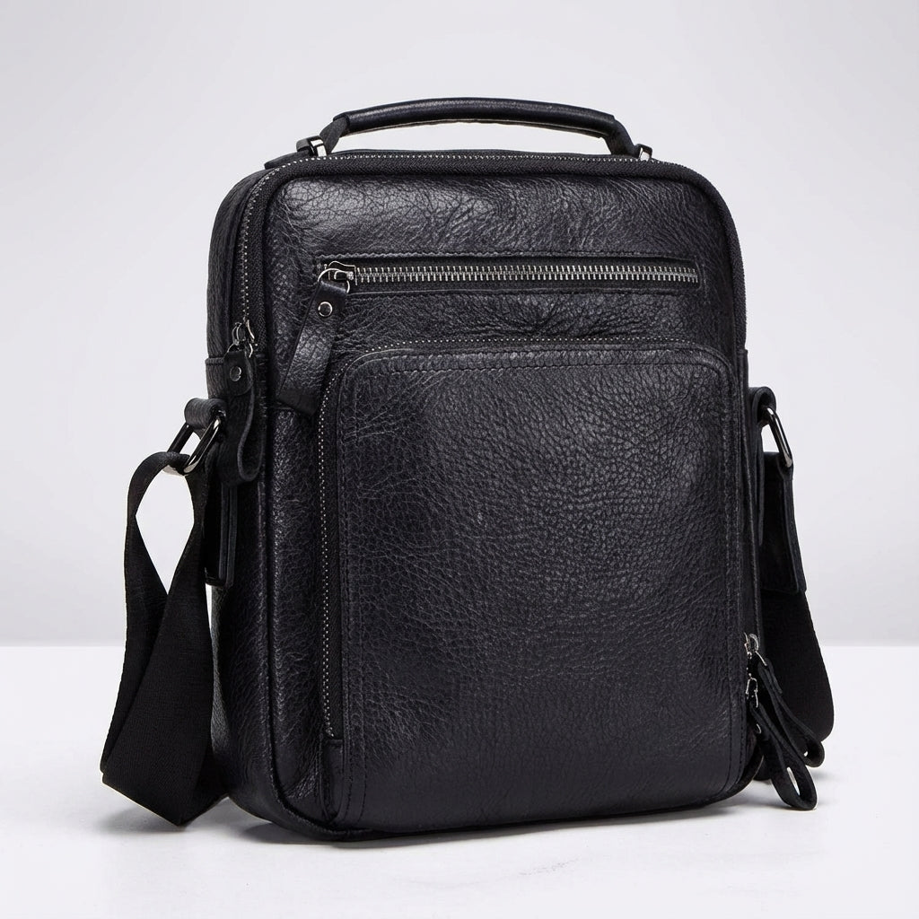 Compacte zwarte leren schoudertas EnduraBag voor heren, ideaal voor organisatie van essentials.