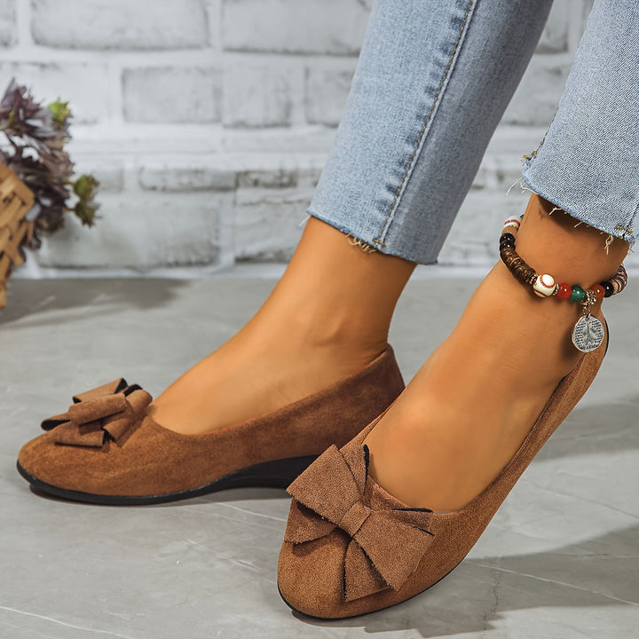 Bruine casual dames ballerina's, sleehak met strik, lage hak voor dagelijks comfort.