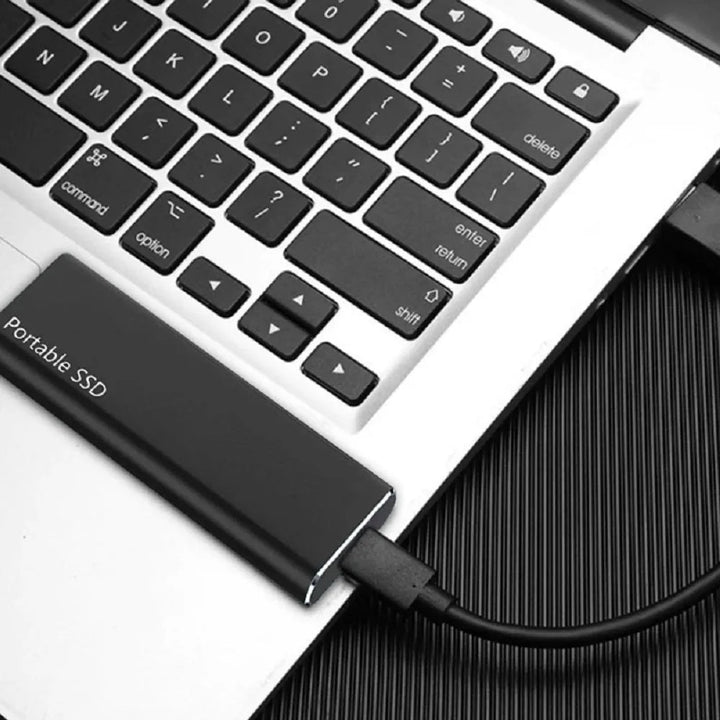 Draagbare externe harddisk 4TB, USB-C aansluiting voor razendsnelle dataoverdracht.