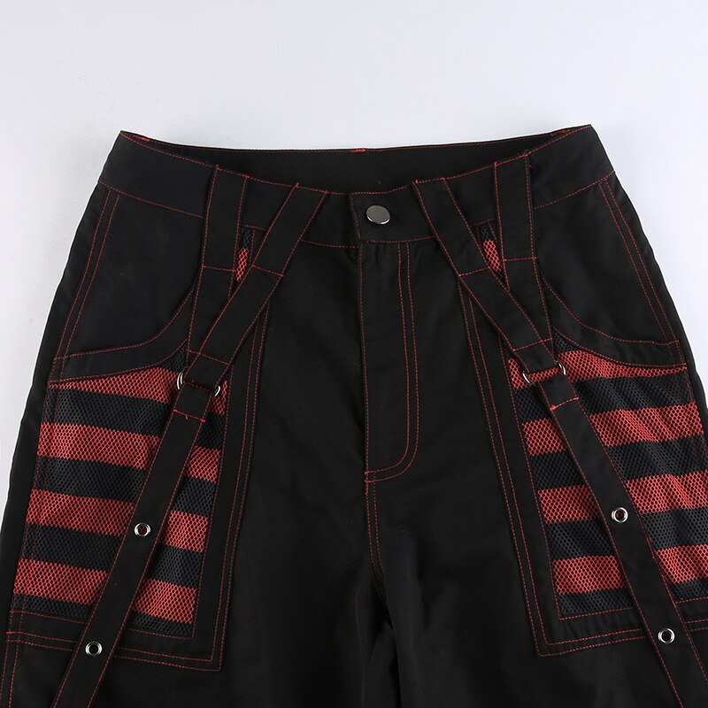 Stijlvolle gothic damesbroek in zwart, veelzijdig voor unieke kleding en alternatieve mode.