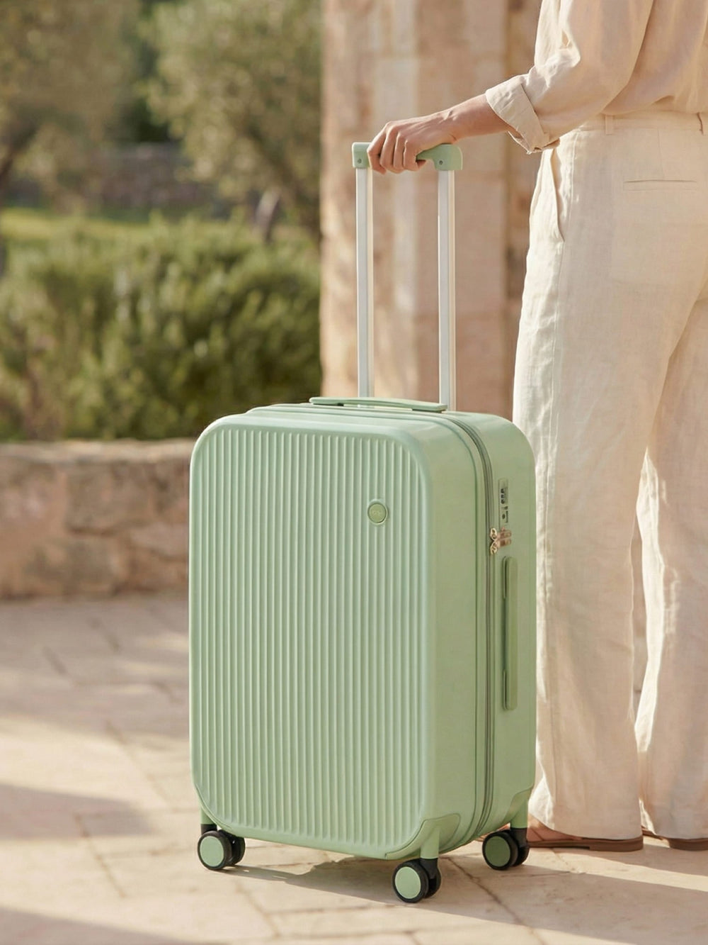 Donkergroene stevige hardcase koffer Lyon, perfect voor vakantie bagage en zakenreis.