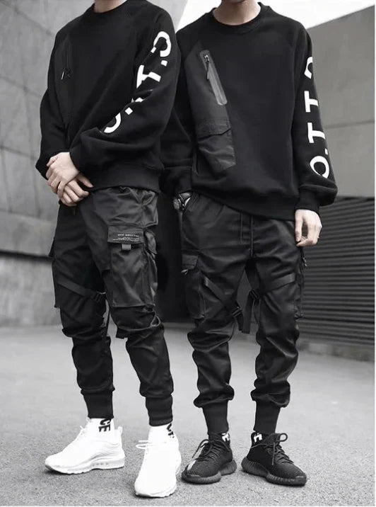 Multifunctionele zwarte heren streetwear broek 'Dante', ideaal voor vrijetijd en actieve dagen.