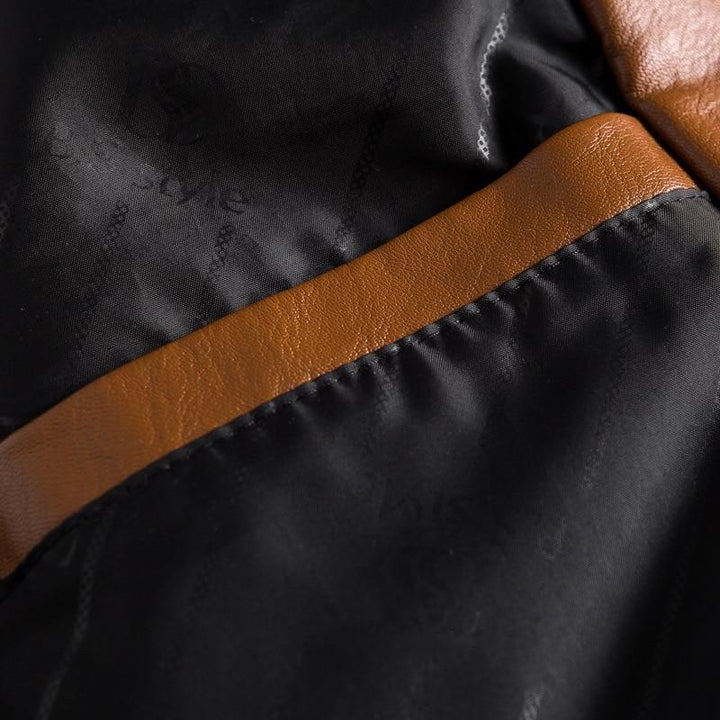 Goed passende zwarte lederen herenblazer Leonardo. Een elegante slim-fit optie voor moderne mannen.