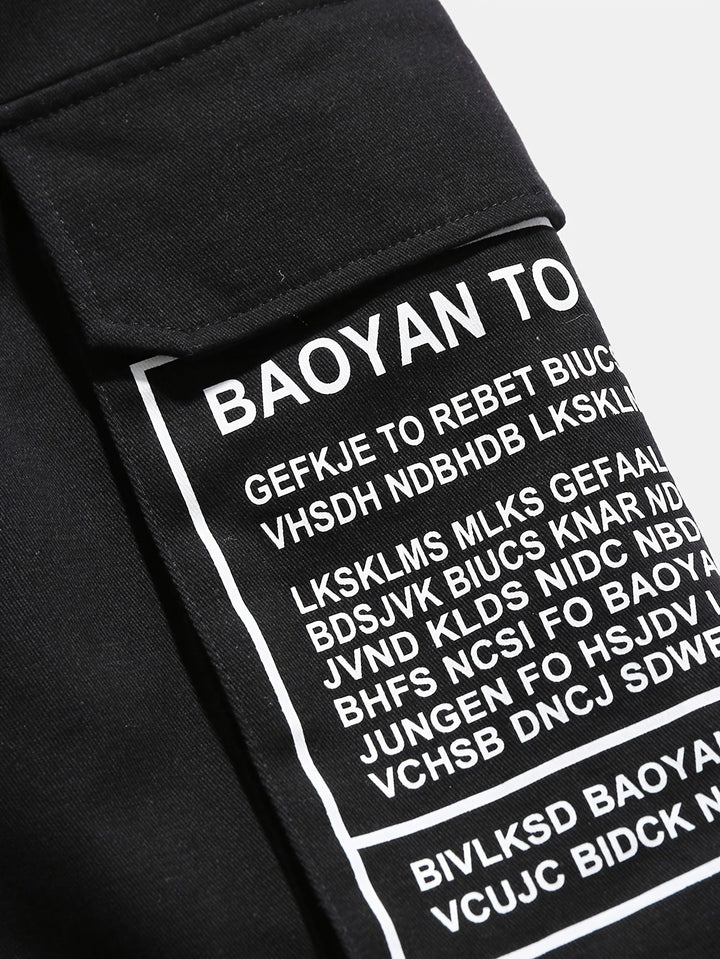 Comfortabele zwarte heren zomer shorts met unieke letterprint, perfect voor ontspannen dagen of een modieuze urban look.