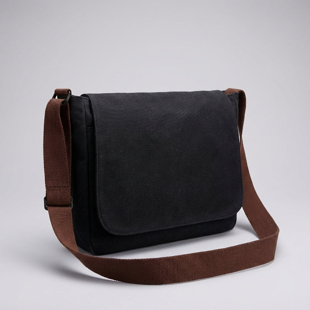 Unisex canvas messengerbag, ideaal als laptoptas met organisatie voor dagelijks gebruik.