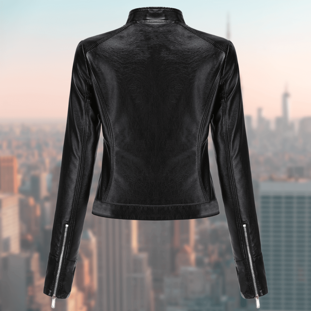 Modieuze roze leren jas voor dames. Een stijlvol JaquelinesJacket jack dat je outfit compleet maakt.