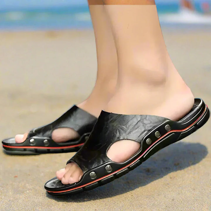 Zwarte lichtgewicht Niva damessandalen, perfect voor zomerse dagen. Modieus en comfortabel.