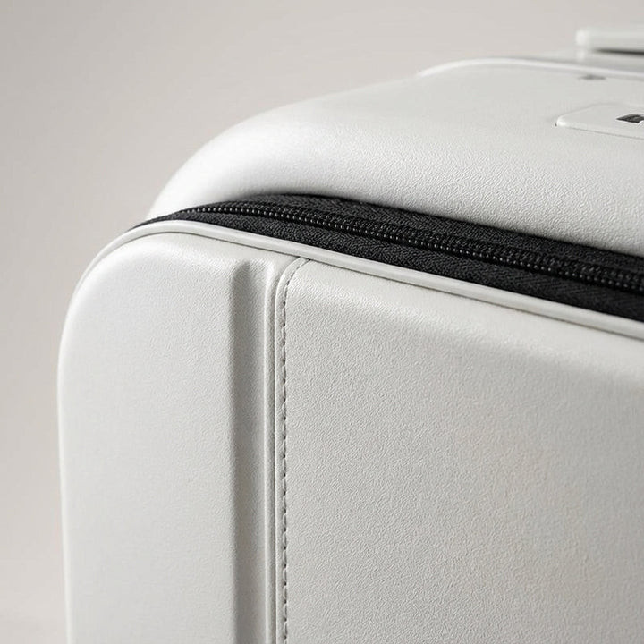 Navisphere spinner koffer met geruisloze 360 graden wielen voor soepel transport.