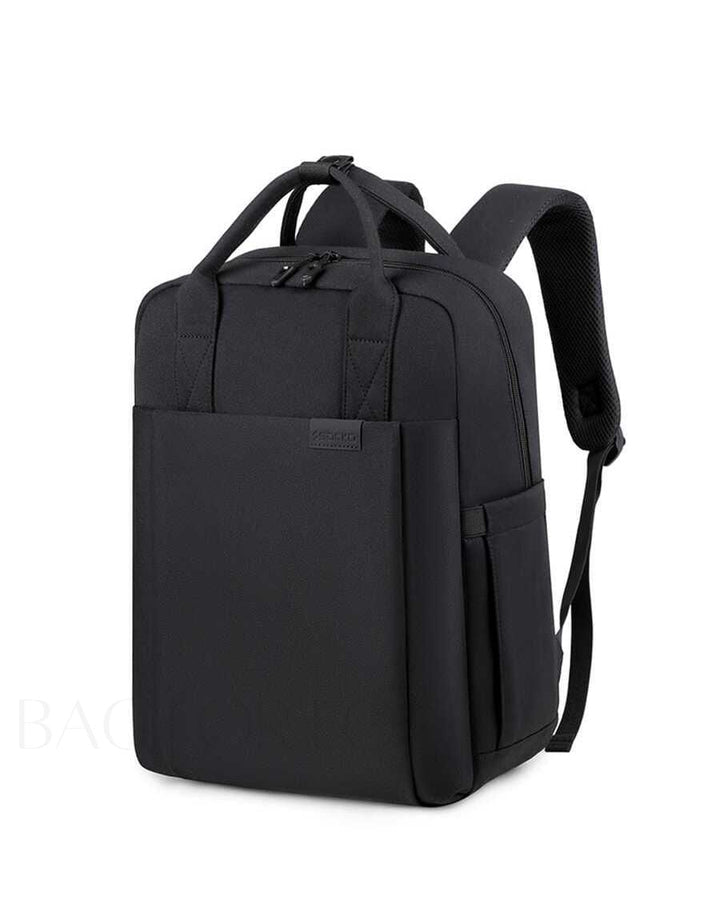 Zwarte Nexor waterdichte laptoprugzak voor veilig transport van laptop naar werk of school.