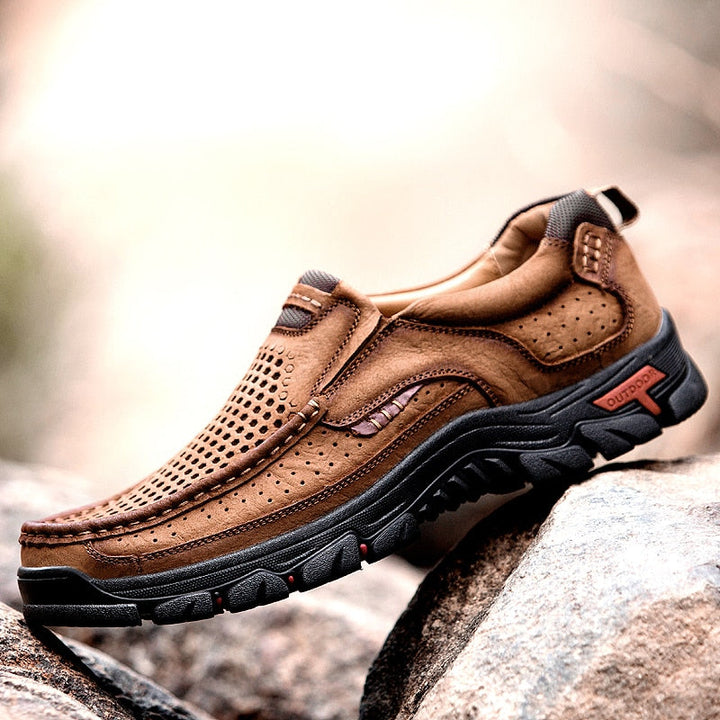 Legergroene orthopedische wandelschoenen voor heren, ideaal voor langdurig comfort tijdens wandelen.