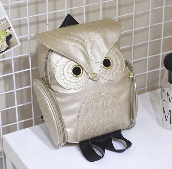 Trendy gouden PU leren uil rugzak dames, perfecte combinatie van stijl en functionaliteit.