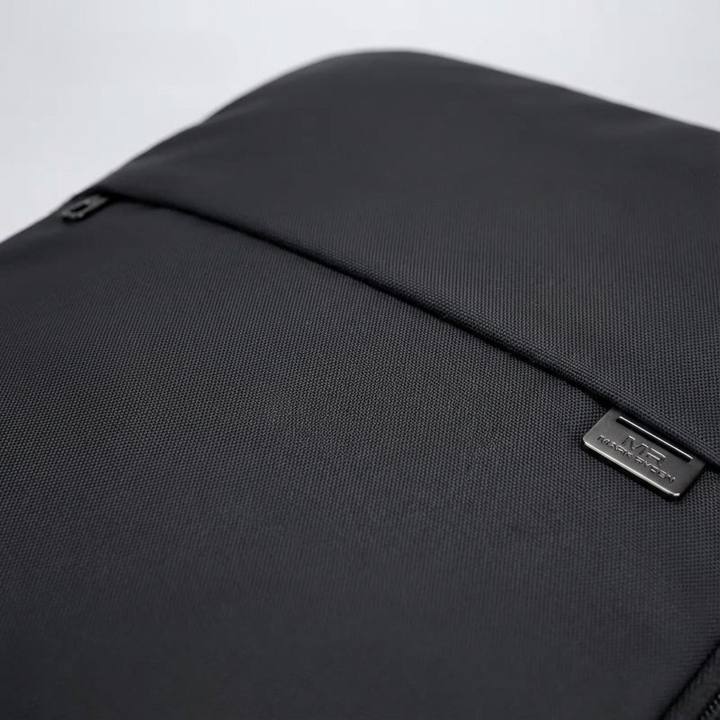 Binnenzijde van de Safepackr uitbreidbare reistas met laptopvak, speciale vakken en slimme organisatie.