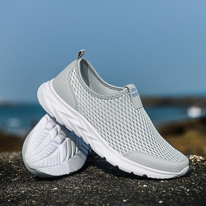 Ademende Ualy hardloopschoenen, lichtgewicht en ondersteunend, ideaal voor sport en casual outfits.