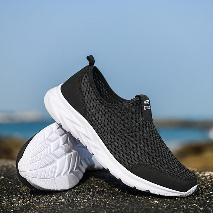 Ademende Ualy unisex wandelschoenen, comfortabel en ondersteunend, perfect voor lange afstanden.
