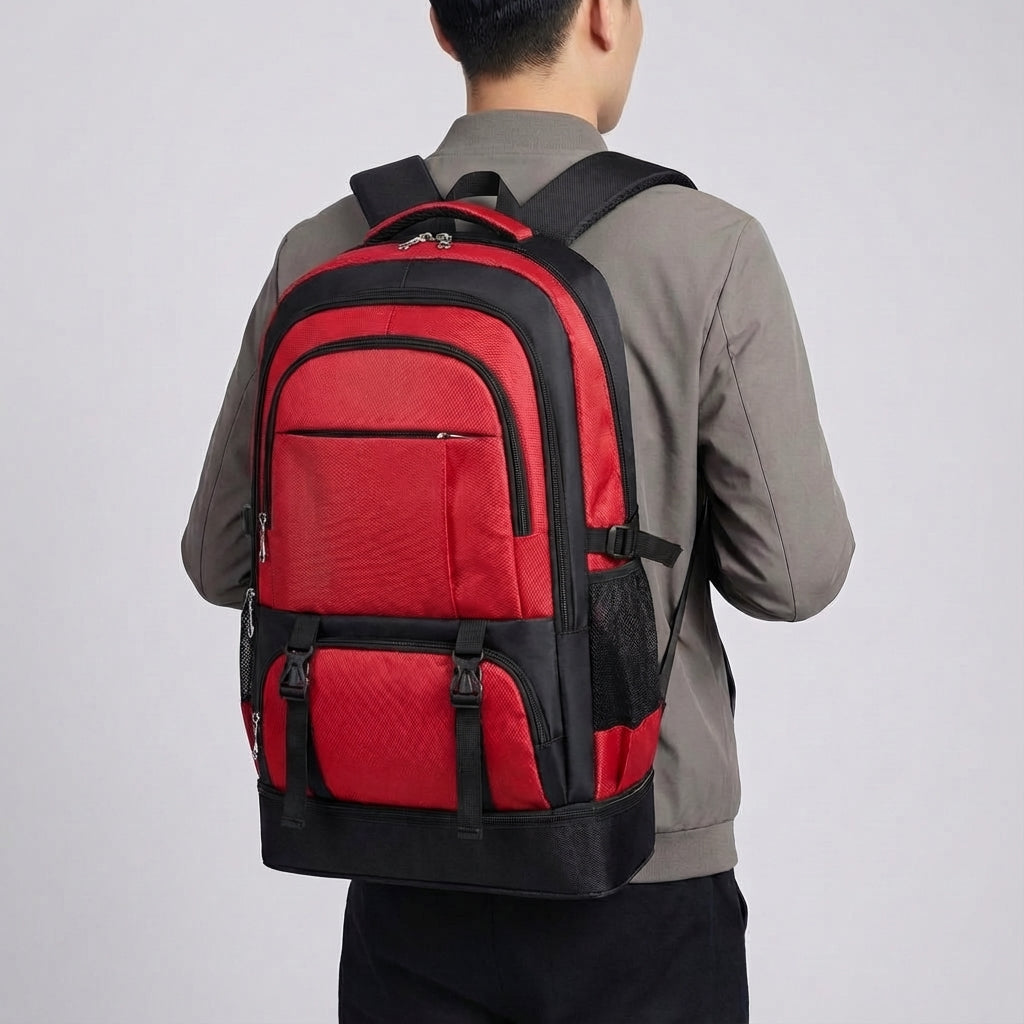Rode reisrugzak met grote capaciteit, ideaal als bagage voor wandelen, kamperen en diverse outdoor activiteiten.