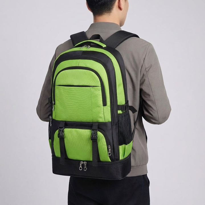 Blauwe unisex outdoor rugzak, uitbreidbaar voor bagage met grote capaciteit, geschikt voor wandelen en kamperen.