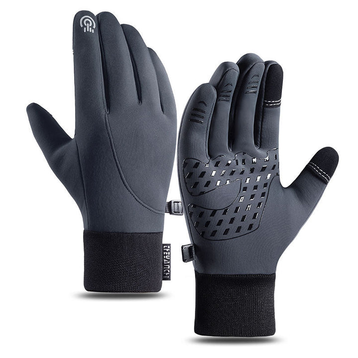 Detail van winddichte en waterdichte verwarmbare winterhandschoenen, ademend materiaal en versterkte handpalm grip.