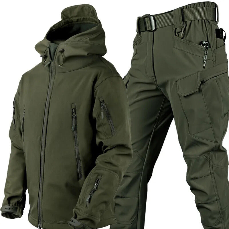 Ademende stof en naden van de waterdichte kleding set voor heren.